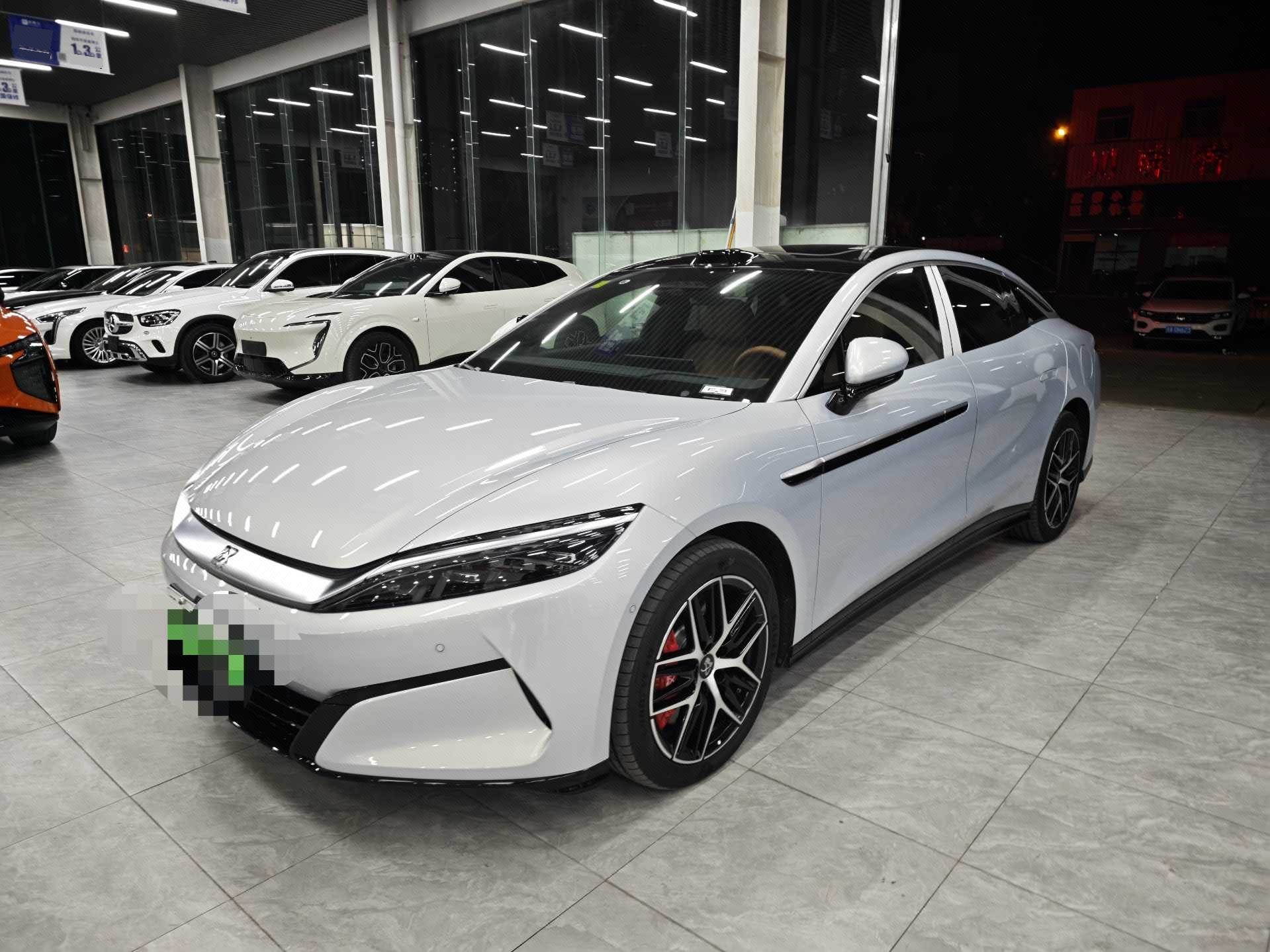 BYD HanL 2025 صورة سيارة 