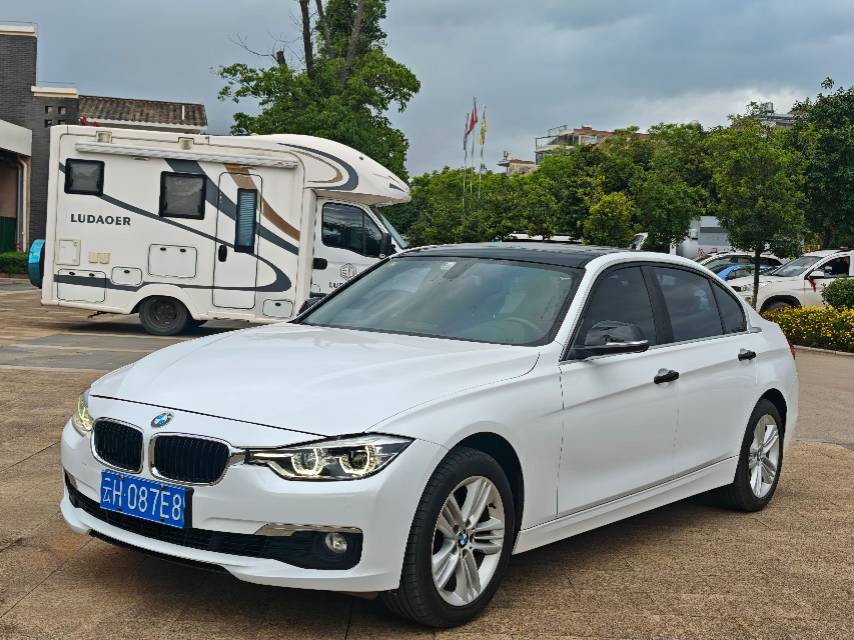 BMW 3 Series 2017 BMW 3 Series 2017 car image