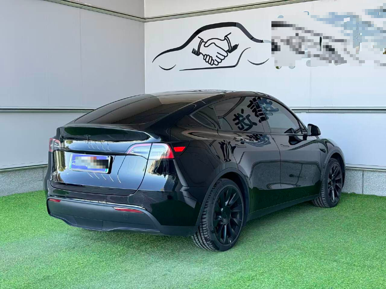 Tesla Model Y 2023 #9 Tesla Model Y 2023 car image #9