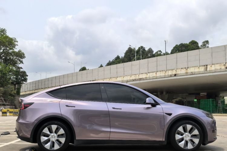 Tesla Model Y 2022 immagine di auto #5