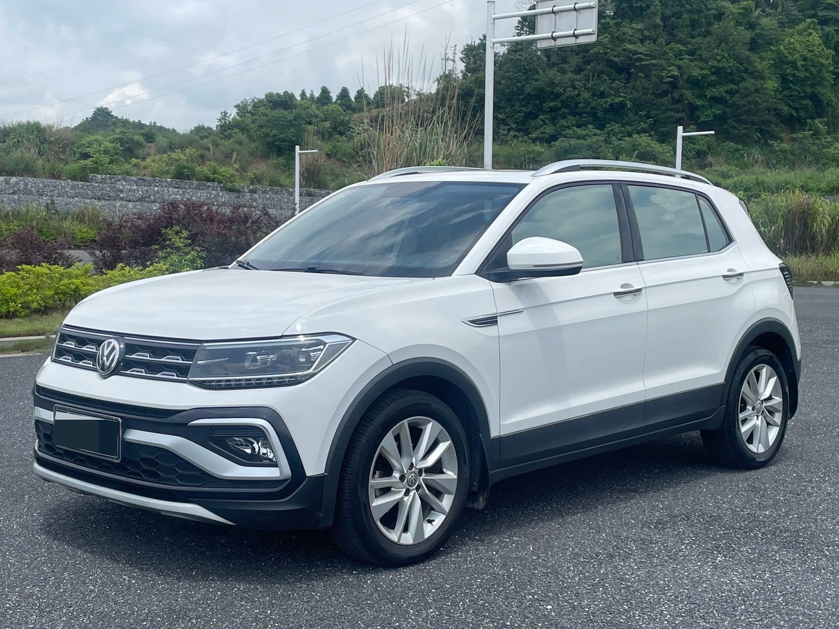 Volkswagen T-Cross 2020 Volkswagen T-Cross 2020 car image