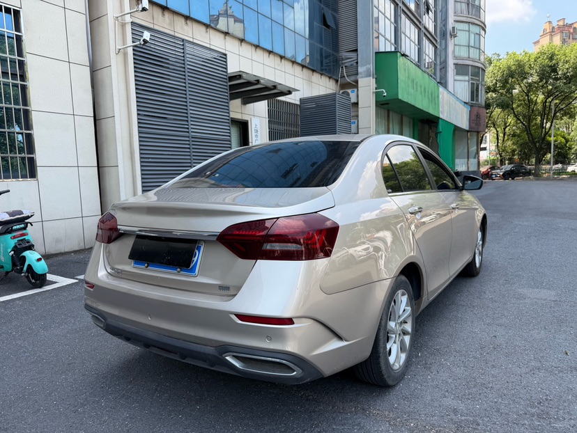GEELY Emgrand 2021 car image #9