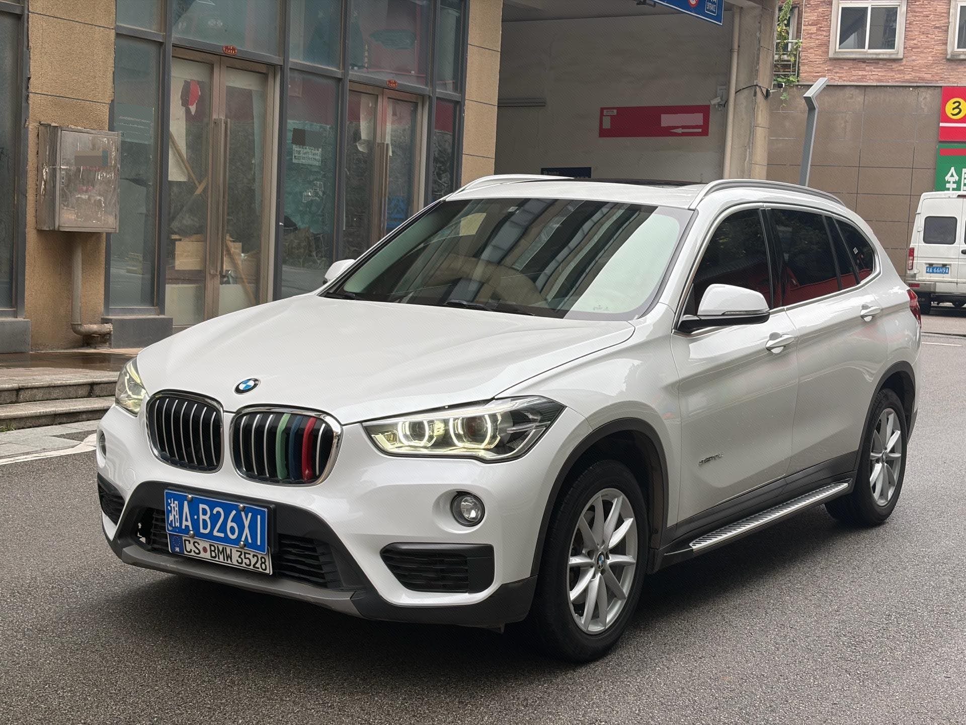 BMW X1 2017 BMW X1 2017 car image