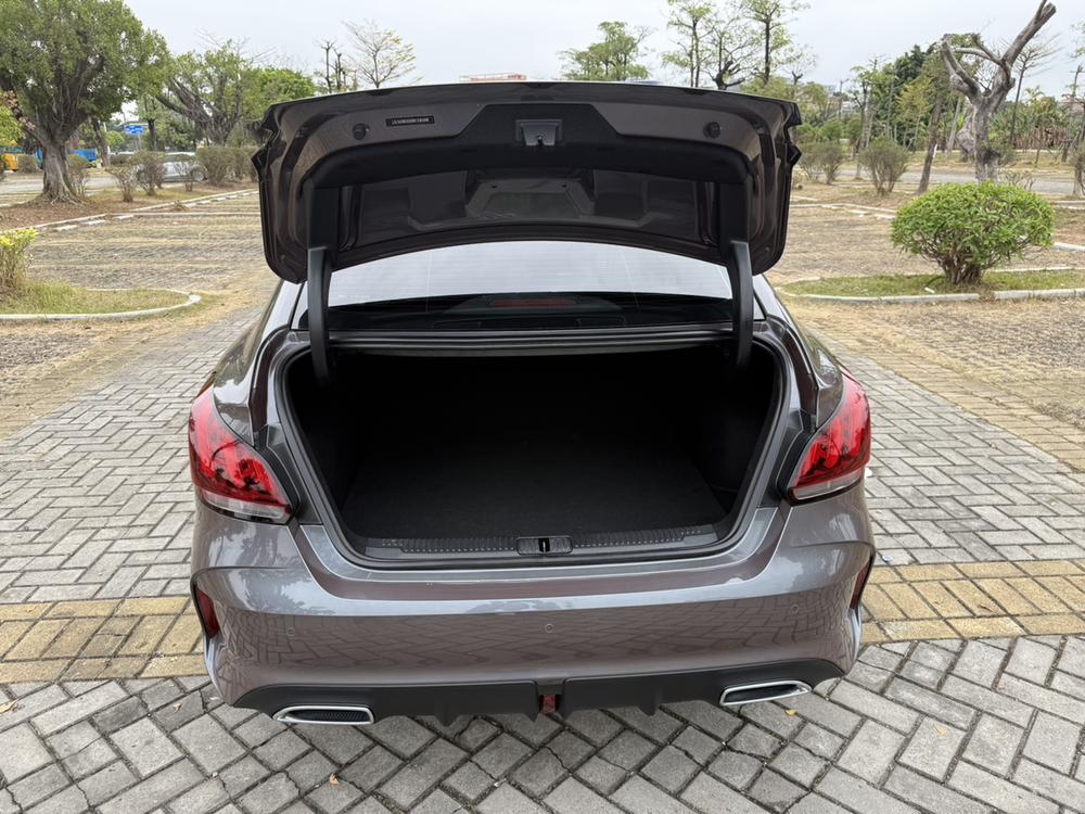 2022 #18 2022 car image #18