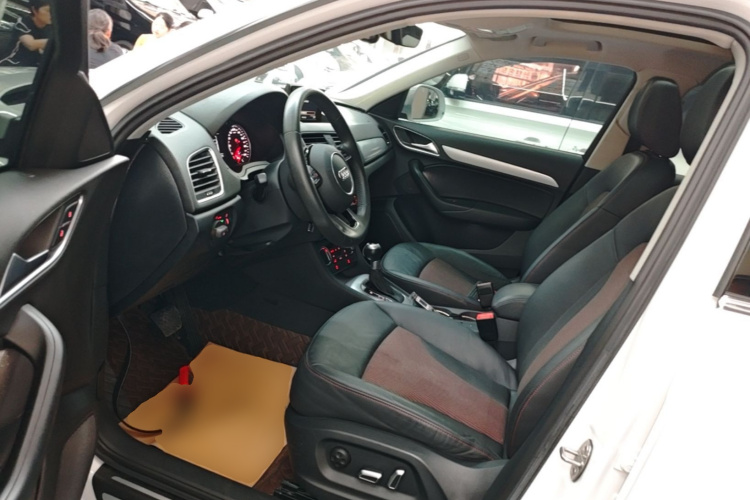 Audi Q3 2019 #15 Audi Q3 2019 car image #15