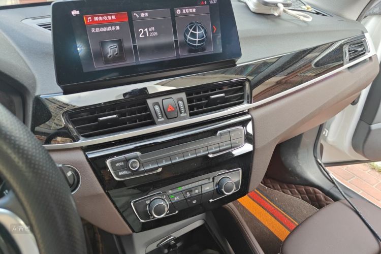 BMW X1 2021 immagine di auto #15