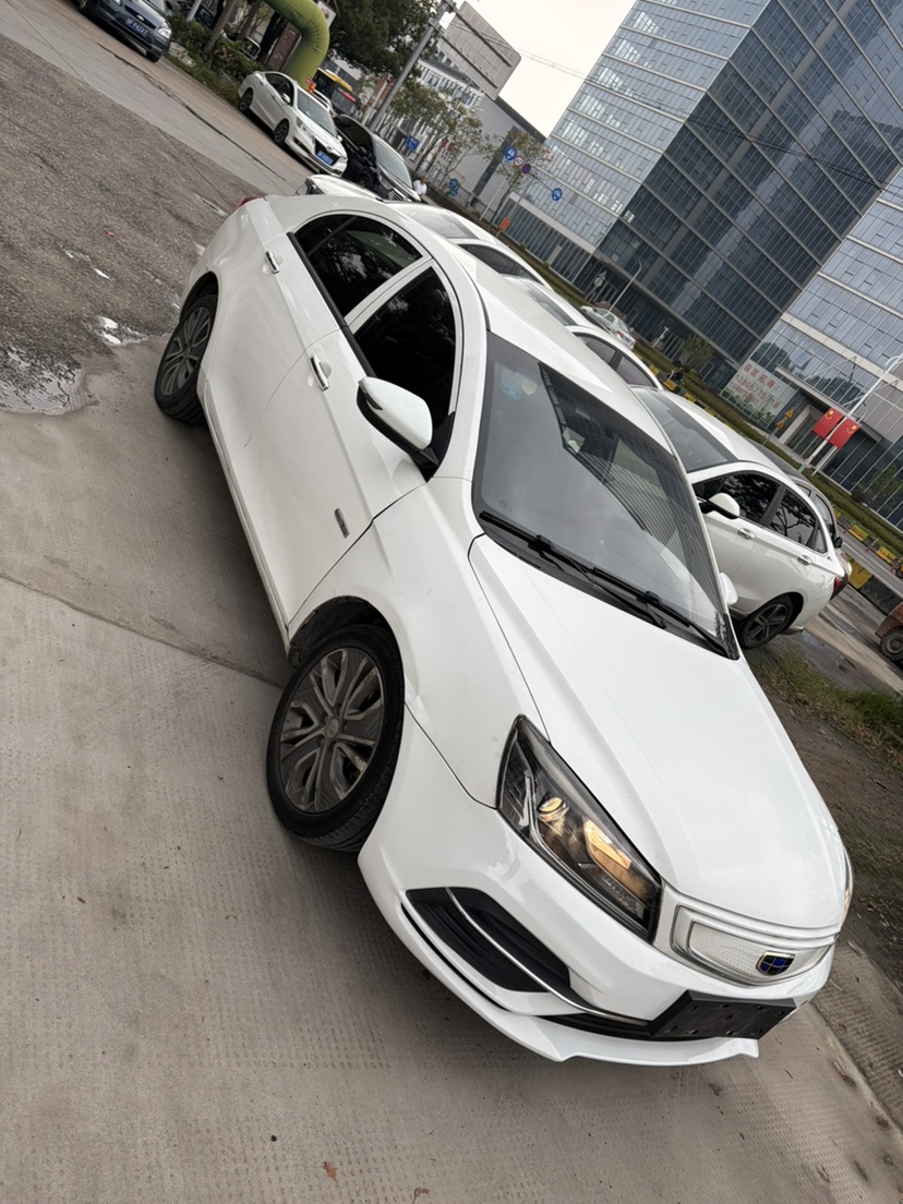 GEELY Emgrand New Energy 2019 #2 GEELY Emgrand New Energy 2019 صورة سيارة #2