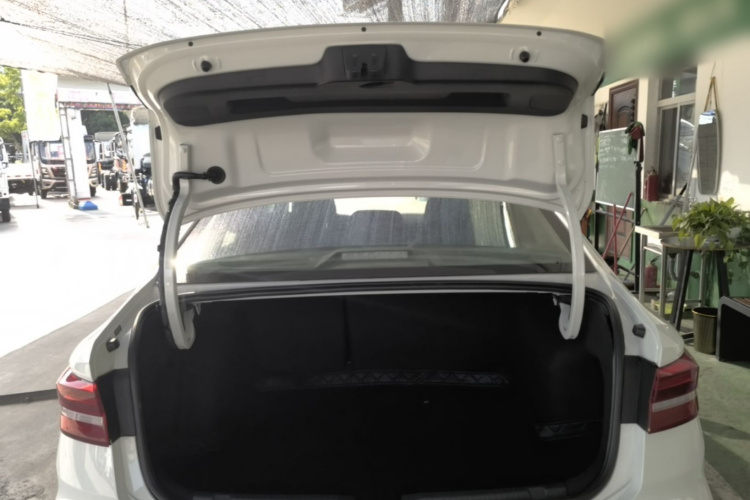 Volkswagen Lavida 2018 car image #19