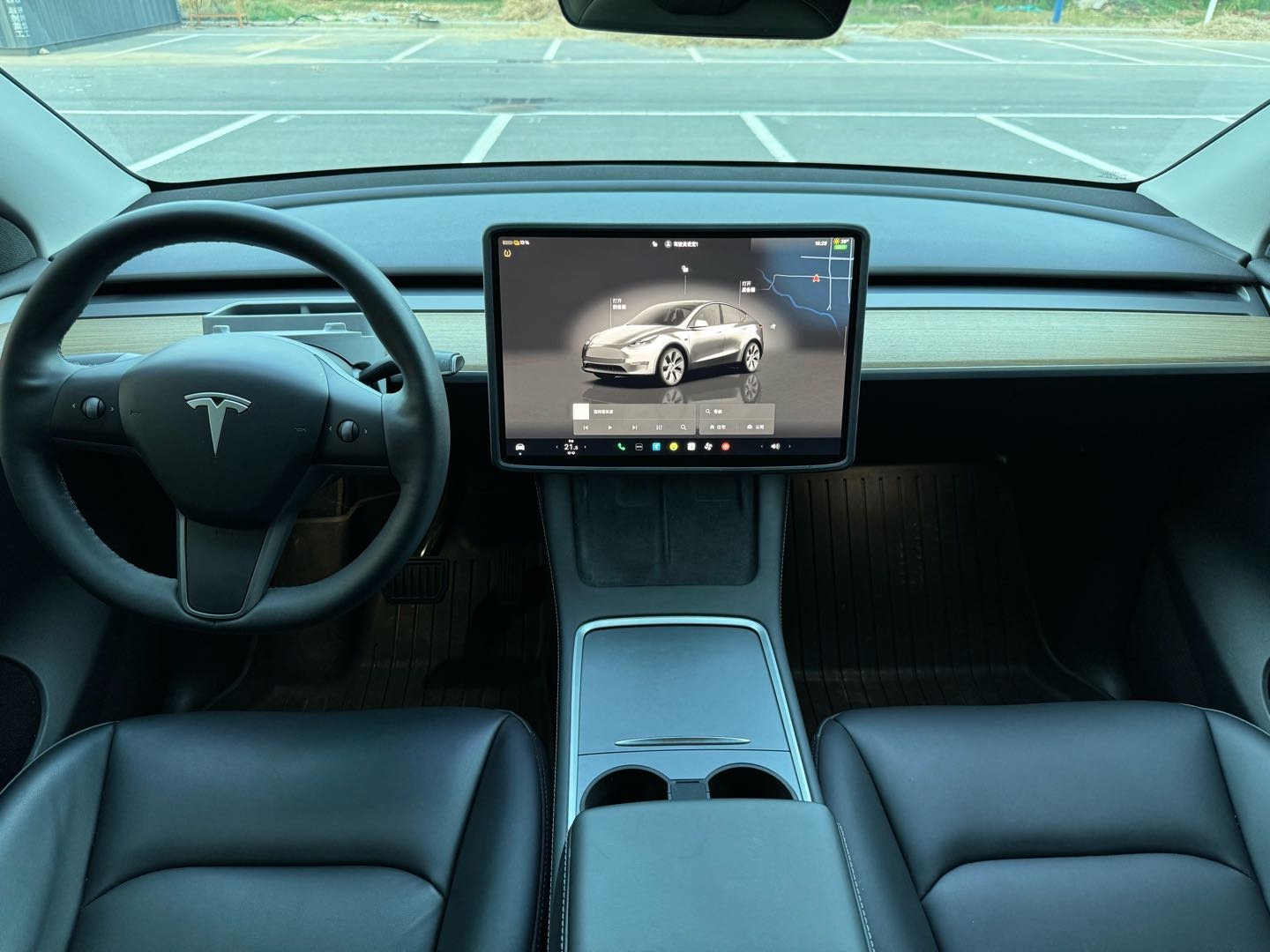 Tesla Model Y 2023 #10 Tesla Model Y 2023 car image #10