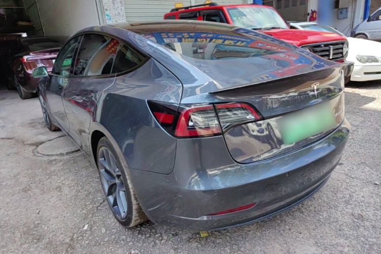 Tesla Model 3 2021 car image #5