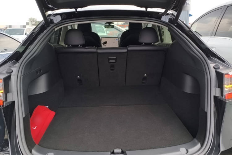 Tesla Model Y 2022 #21 Tesla Model Y 2022 car image #21