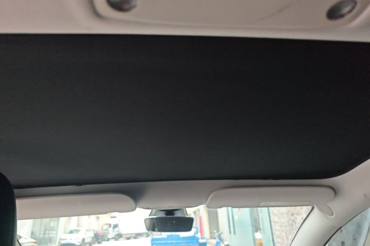 Tesla Model 3 2021 car image #18