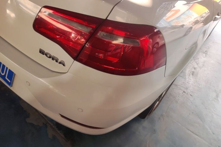 Volkswagen Bora 2016 car image #8