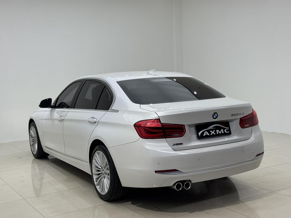 BMW 3 Series 2018 car image #4
