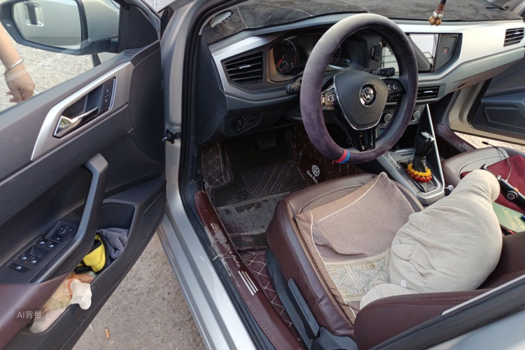 Volkswagen Polo 2020 car image #18