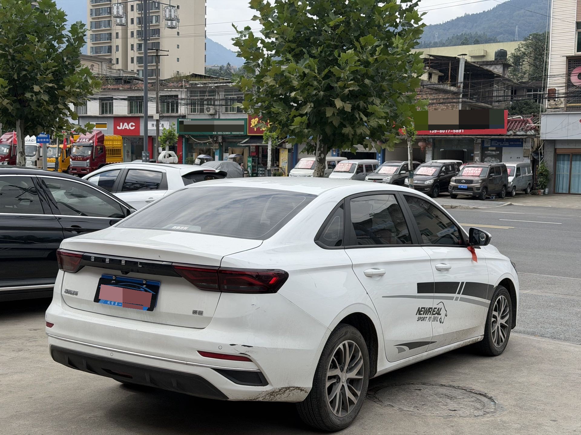 GEELY Emgrand 2024 car image #8