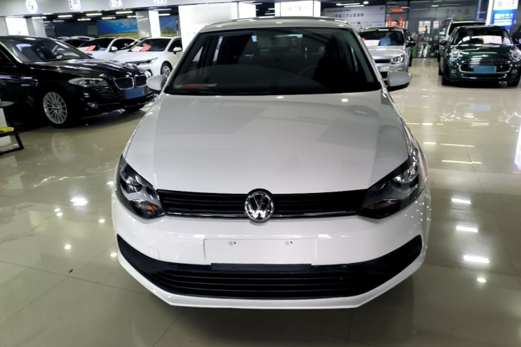 Volkswagen Polo 2018 car image #3