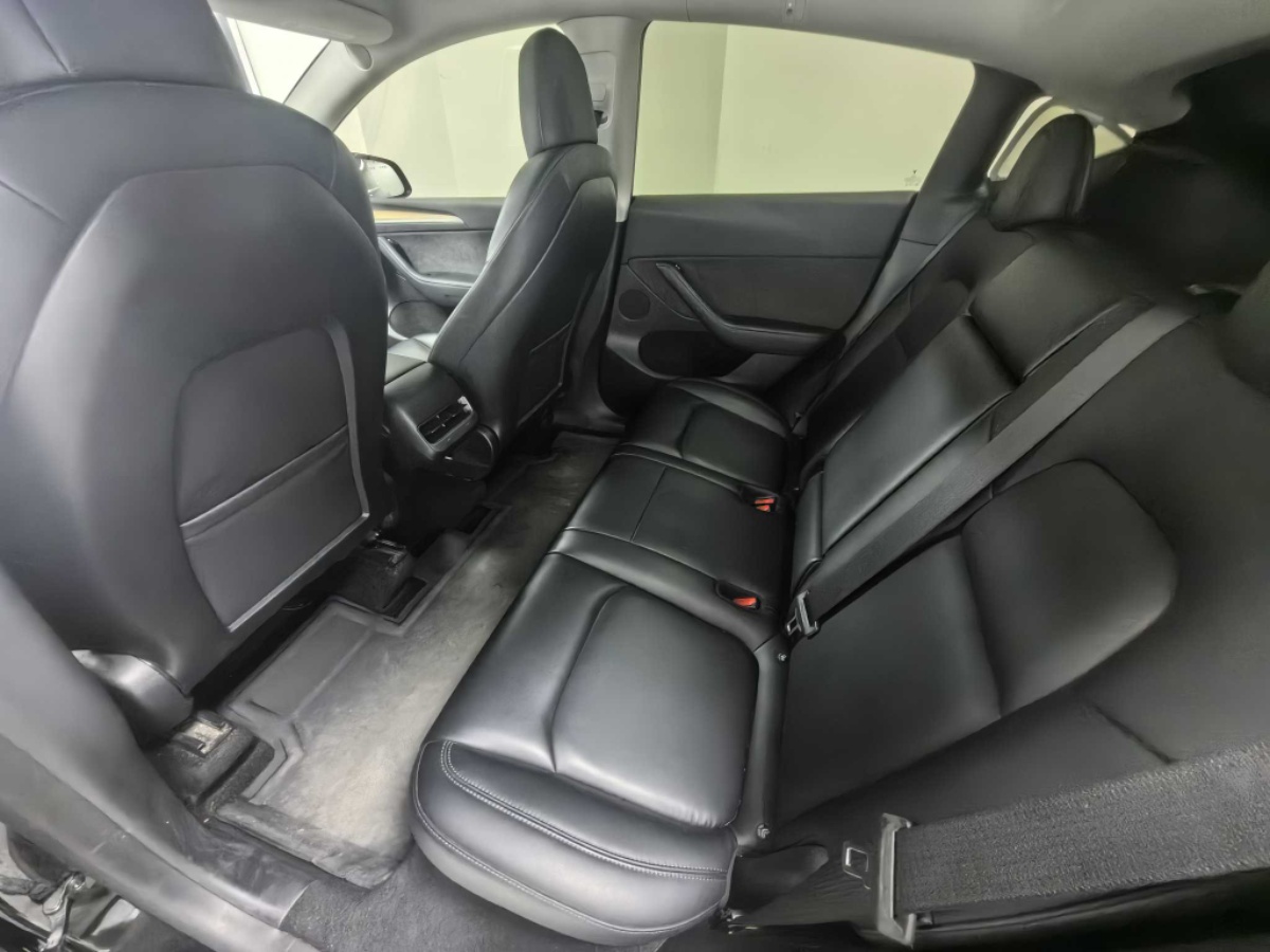 Tesla Model Y 2022 #4 Tesla Model Y 2022 car image #4