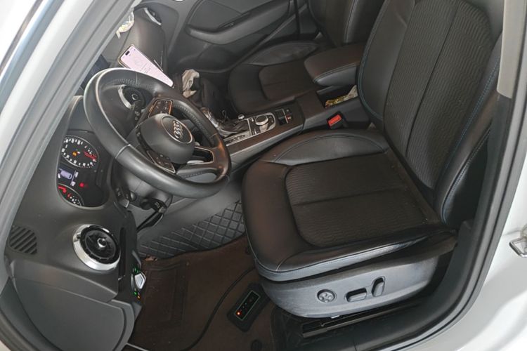 Audi A3 2020 immagine di auto #15
