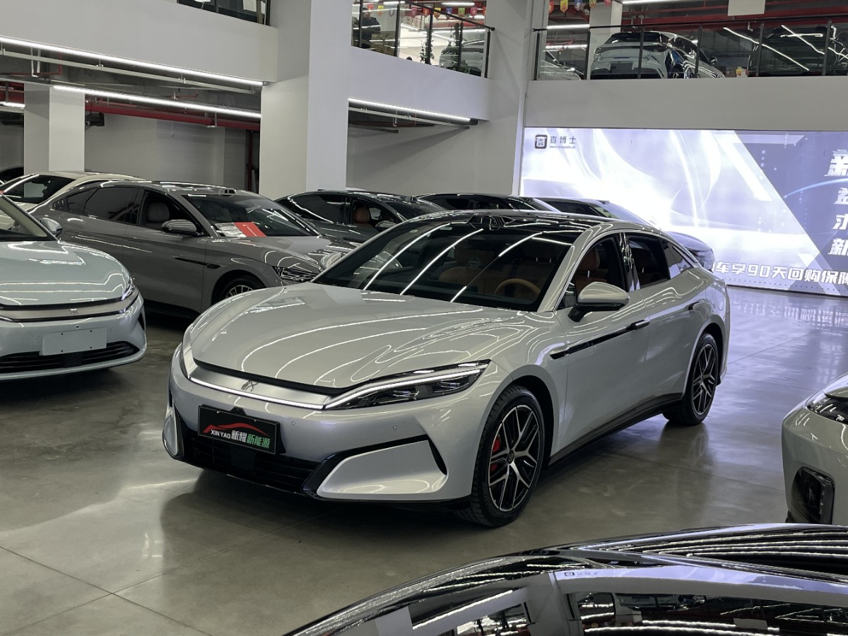 BYD HanL 2025 BYD HanL 2025 صورة سيارة