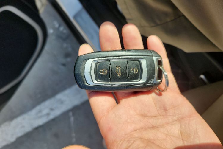 GEELY Vision X6 2018 immagine di auto #9