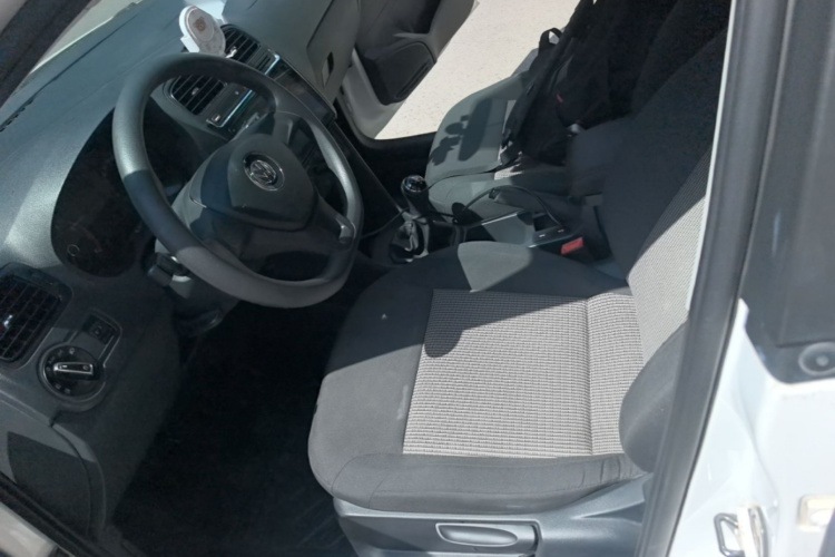 Volkswagen Polo 2017 #15 Volkswagen Polo 2017 car image #15