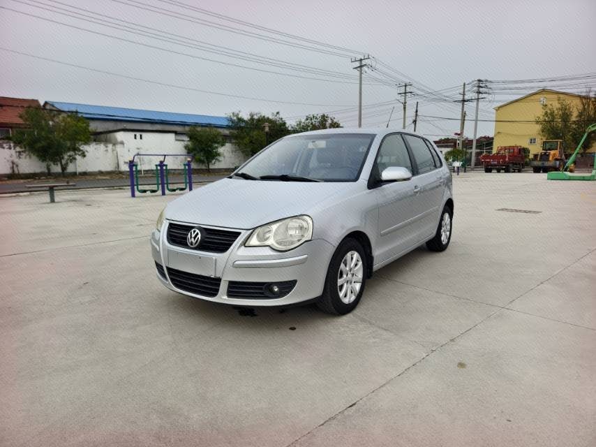 Volkswagen Polo 2010 Volkswagen Polo 2010 car image