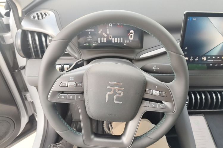 BYD Yuan Plus 2025 immagine di auto #11
