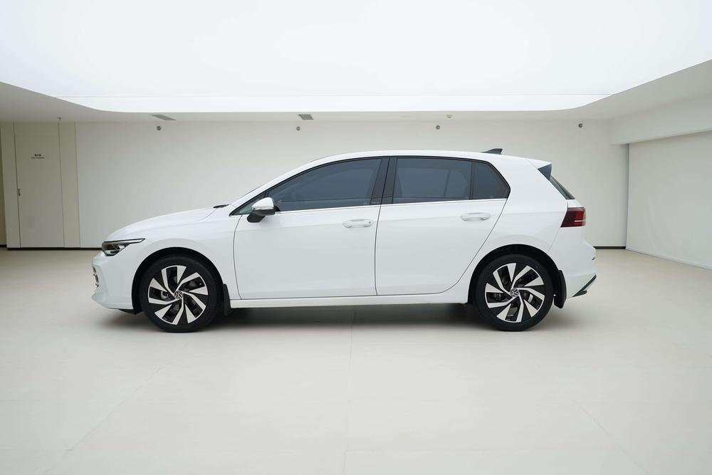 Volkswagen Golf 2025 #3 Volkswagen Golf 2025 car image #3