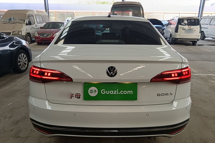 Volkswagen Bora 2026 car image #6
