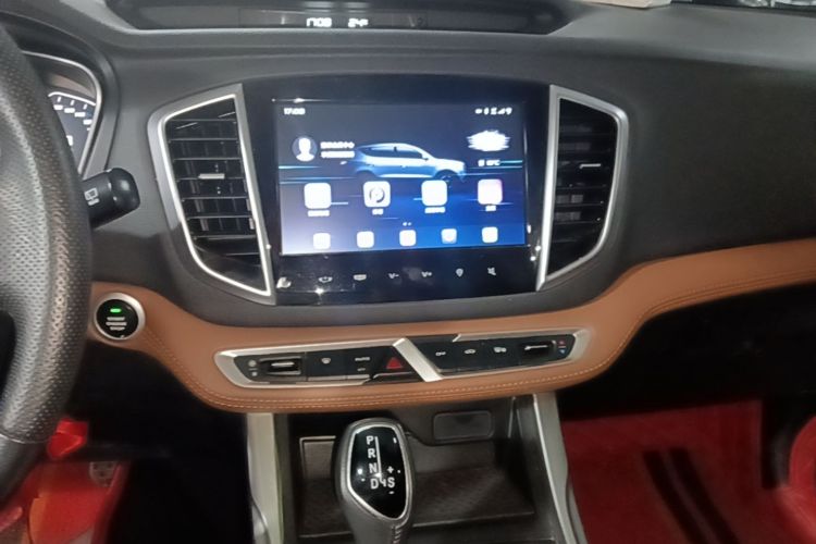 GEELY Vision X6 2018 immagine di auto #13