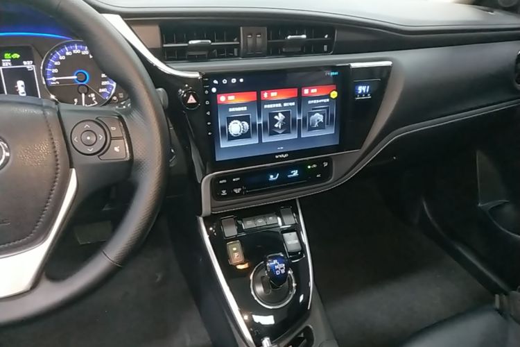 Toyota Corolla Hybird E+ 2022 immagine di auto #13