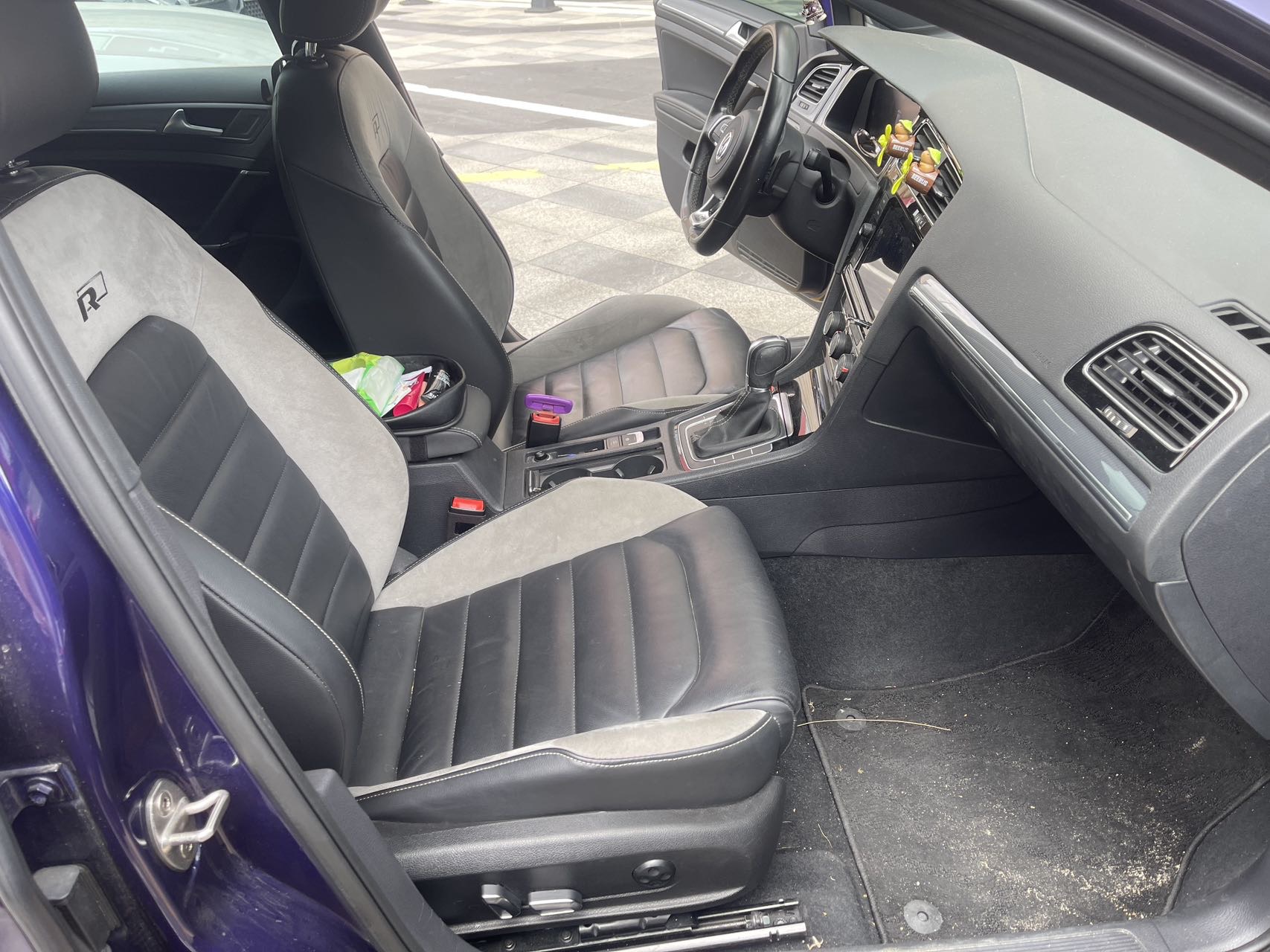Volkswagen Golf 2019 car image #6
