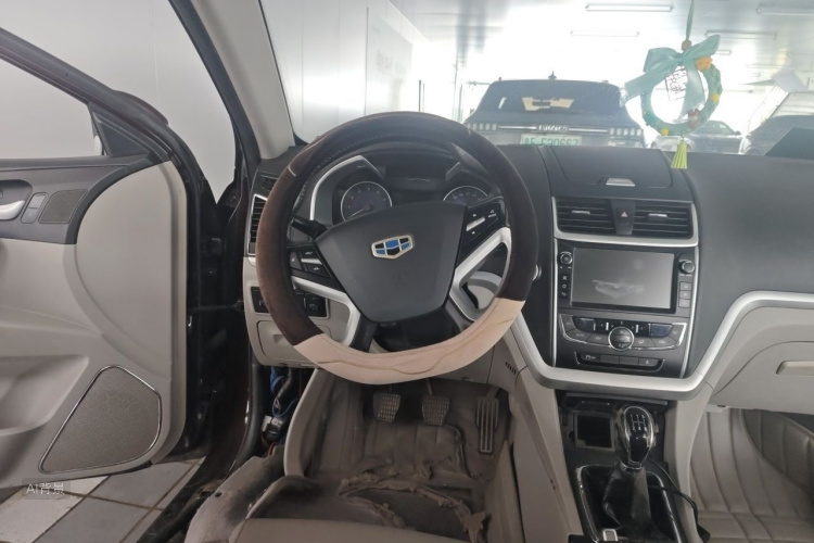 GEELY Emgrand 2016 car image #12