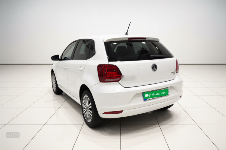 Volkswagen Polo 2018 car image #5