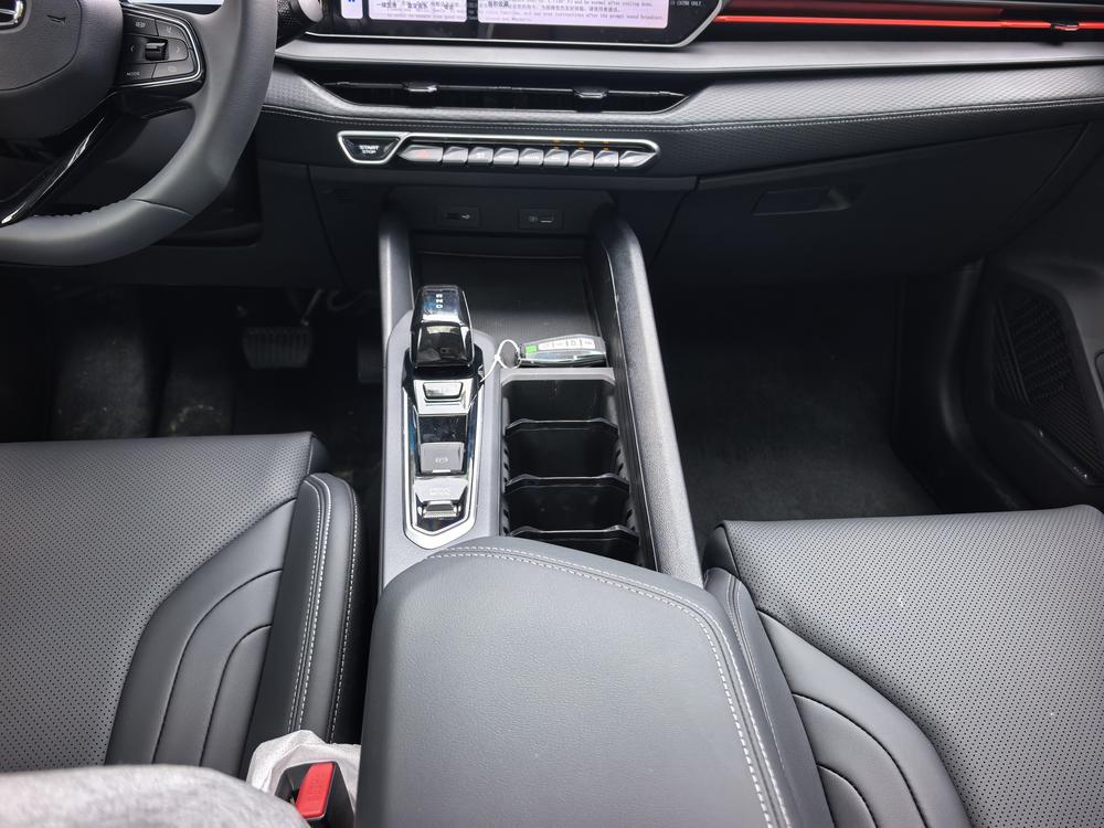 GEELY Binray 2026 #8 GEELY Binray 2026 car image #8