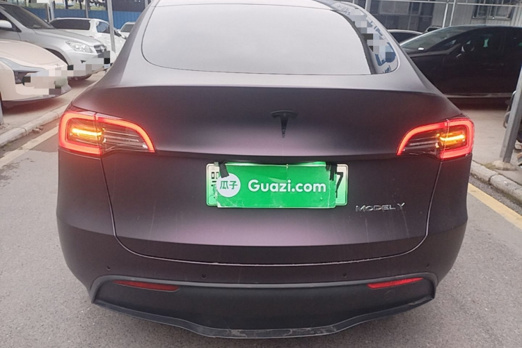 Tesla Model Y 2023 #6 Tesla Model Y 2023 صورة سيارة #6
