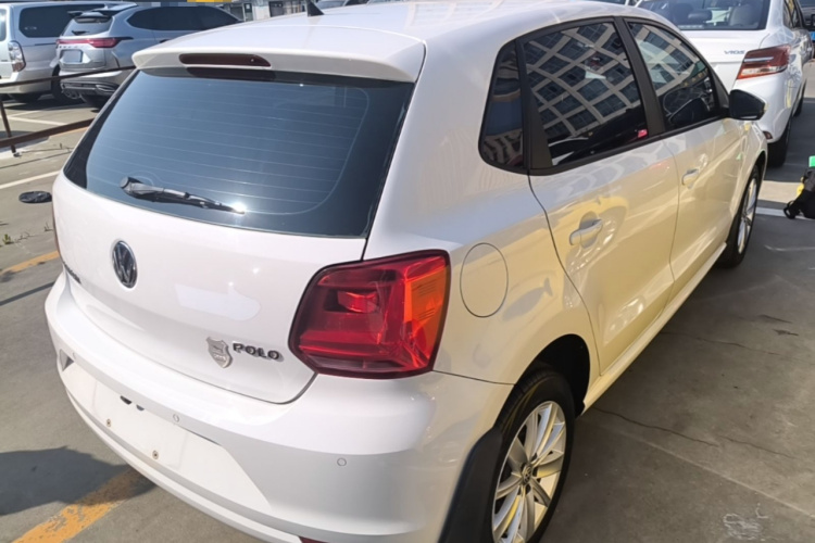 Volkswagen Polo 2015 #5 Volkswagen Polo 2015 car image #5