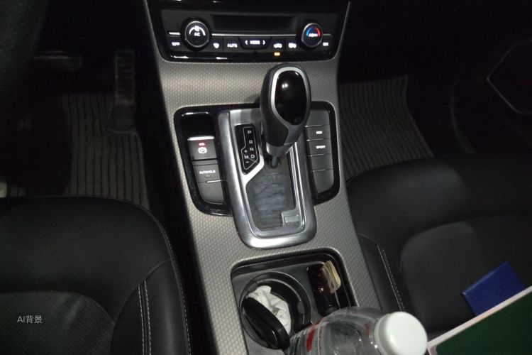 GEELY Emgrand GS 2017 car image #16