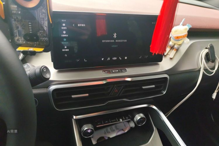 GEELY Coolray 2019 #15 GEELY Coolray 2019 car image #15