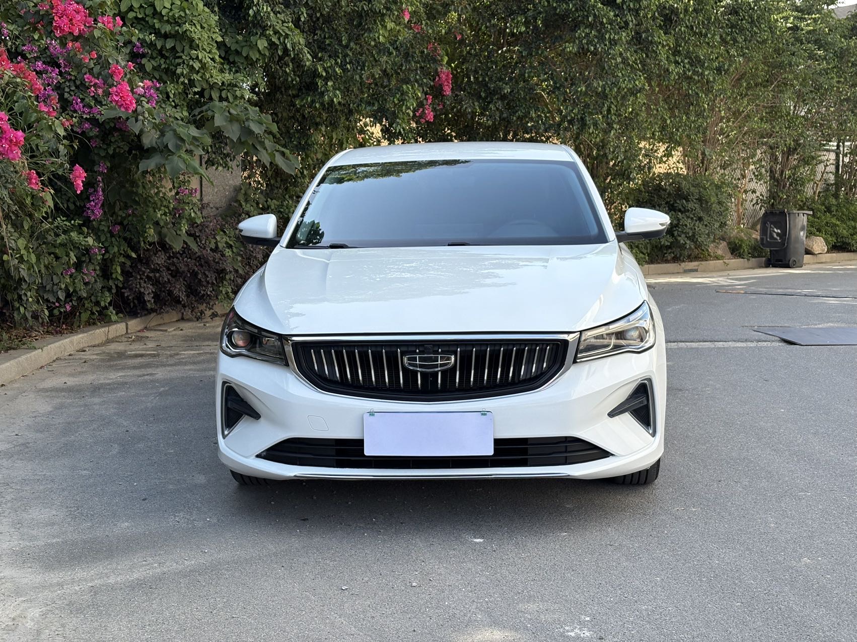 GEELY Emgrand 2023 #2 GEELY Emgrand 2023 car image #2