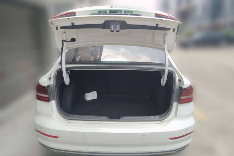 Volkswagen Lavida 2022 car image #17