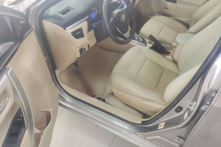 Toyota Corolla 2017 car image #16