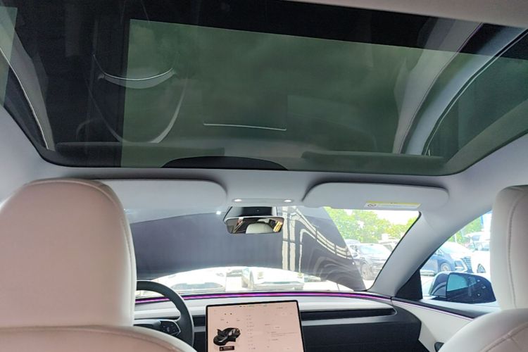 Tesla Model 3 2024 car image #18