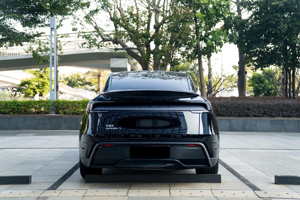 Tesla Model Y 2025 #5 Tesla Model Y 2025 imagen de coche #5