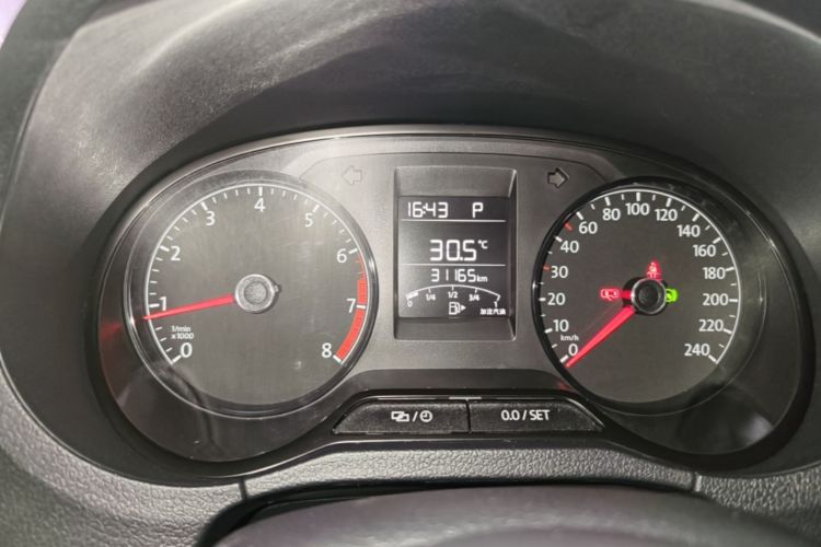 Volkswagen Polo 2016 #16 Volkswagen Polo 2016 car image #16