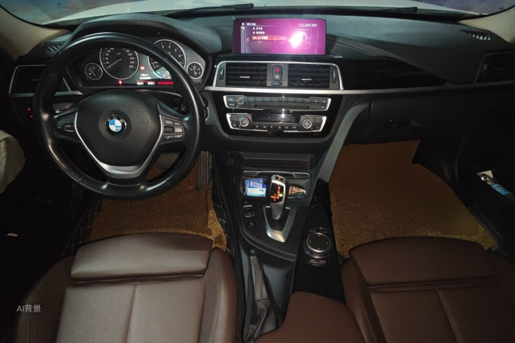 BMW 3 Series 2019 car image #11