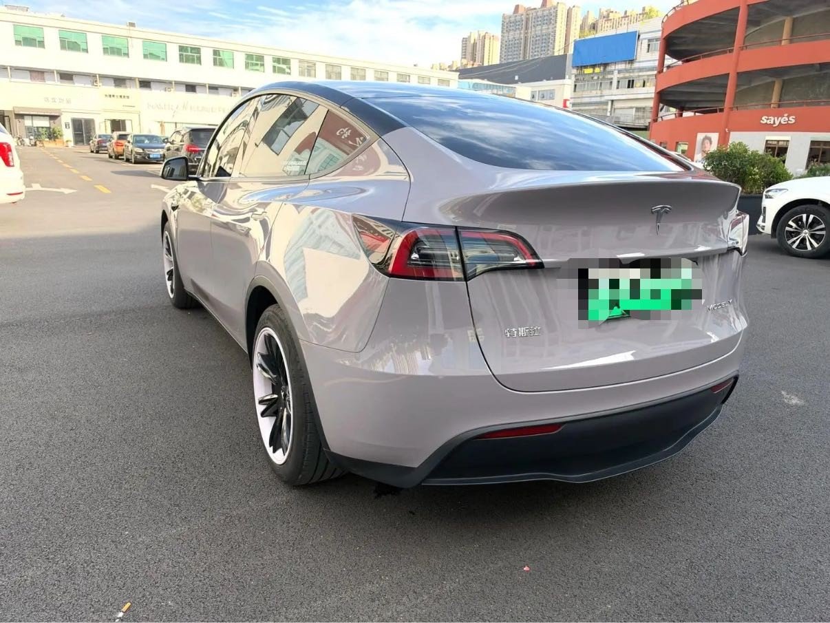Tesla Model Y 2024 #6 Tesla Model Y 2024 صورة سيارة #6