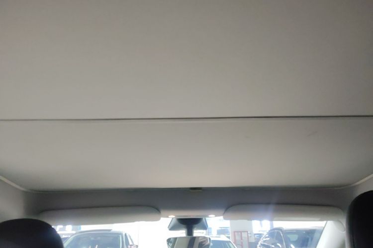 Tesla Model Y 2023 #18 Tesla Model Y 2023 car image #18