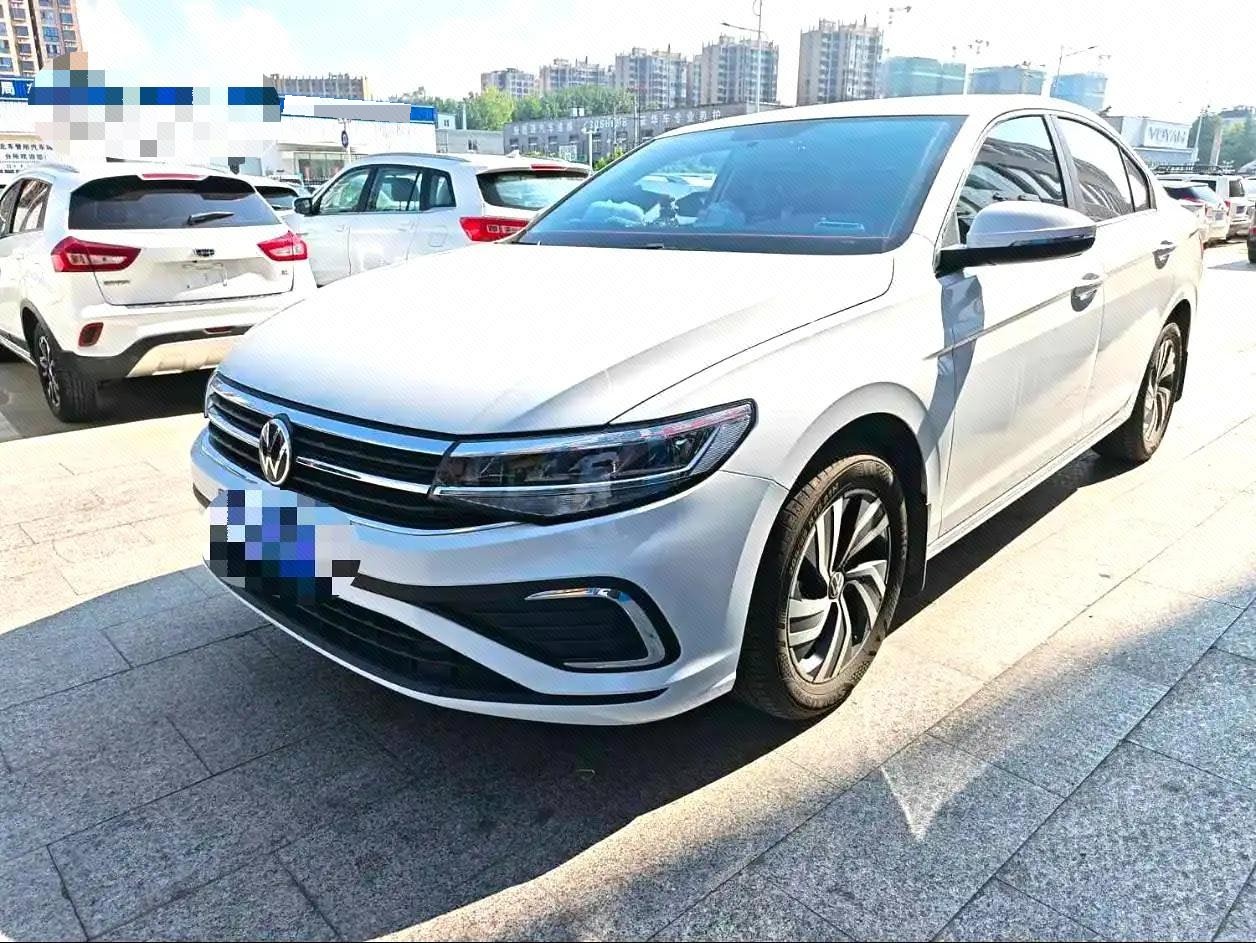 2025 immagine di auto 